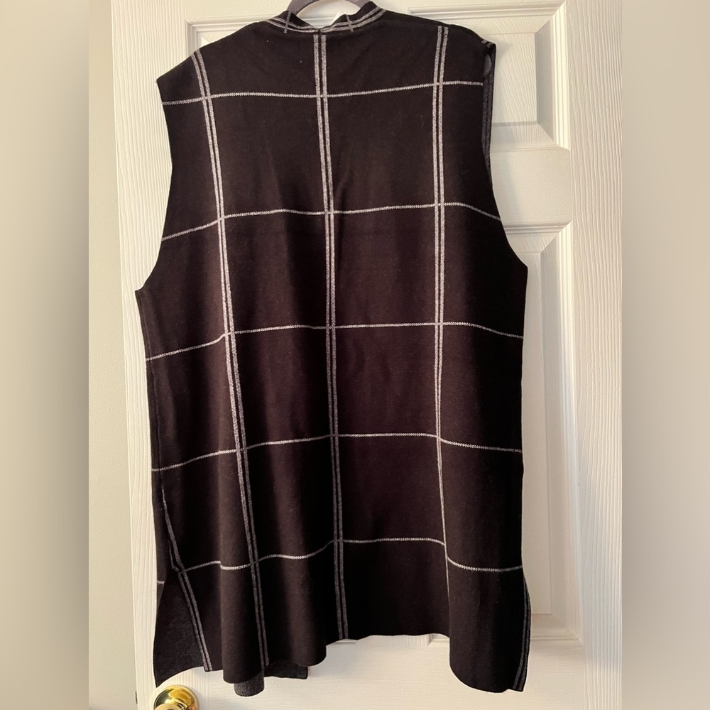 Sweater vest